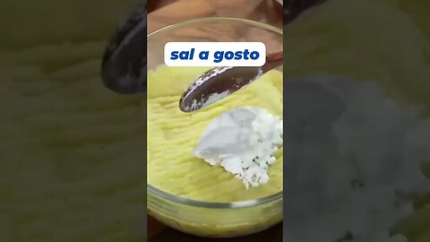 Bolinho de BATATA FÁCIL na Air Fryer #shorts