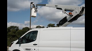 Sign Trucks for Traffic Signal & Lighting Maintenance