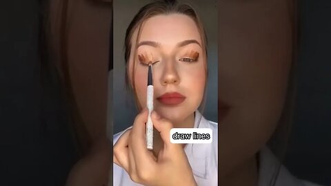 👀🤯 Mind-Blowing Eyeshadow Hacks You Need to Try Right Now! #shorts #eyemakeup #beautyhacks #trending