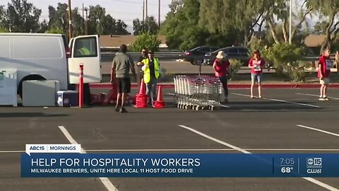 Milwaukee Brewers host food bank for hospitality workers in Phoenix