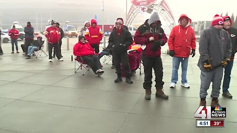 Chiefs fans line up early for AFC Championship tickets