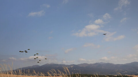 Airborne 21: U.S.- Japan conducts mass CDS bundles drop