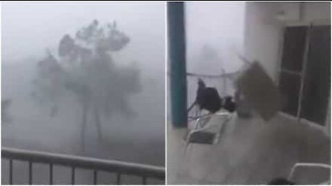 Australie: une immense tempête ravage un balcon