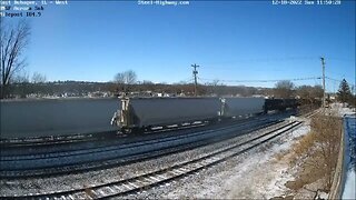 EB L586 Local at East Dubuque, IL on December 18, 2022