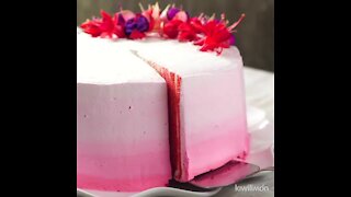 Vanilla Vertical Cake