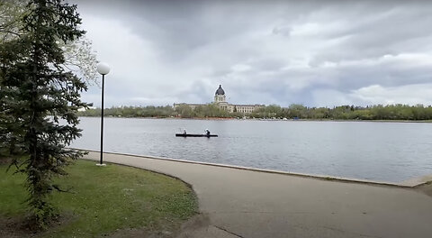 Walking in Regina, May 17, 2024: A bit of the lake