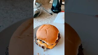 LA’s Best! The Smash Burger 🍔 cooking @ home!