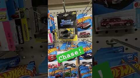 Muscle Machines Chase at Dollar General? Not so Fast! #shorts #diecast #dollargeneral #collectibles