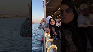 Residency paid time off: boat cruise in Dubai