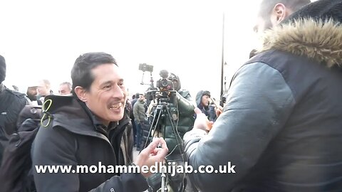 Atheist Compliments Mohammed Hijab With ....