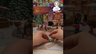 Unboxing LEGO Friends Advent Calendar Day 22