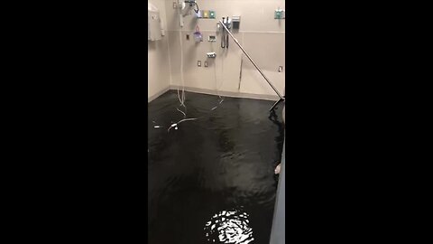 Burst pipe floods ER at Phoenix hospital, patients being diverted