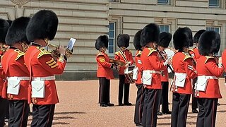 Coldstream band solider drums 🥁 in the wind #horseguardsparade