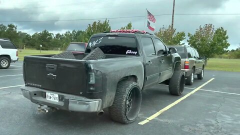 Squatting a truck is the dumbest look you can go for.