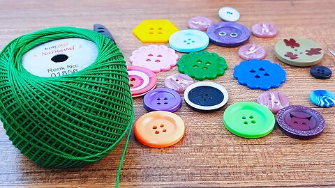 ✅️We are evaluating the buttons in the wonderful house 👍🏻 how do you think? #crochet knitting