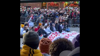 Pro-Hamas Protesters Try To Shut Down Thanksgiving Day Parade in NYC