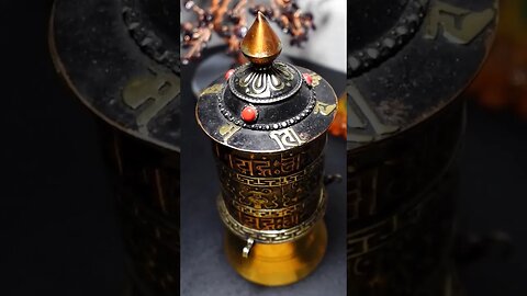 Discover the Importance of Turning the Tibetan Prayer Wheel Clockwise 🙏🧘🏻‍♀️