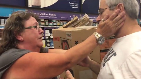 Florida Man Offers His Generator To Woman Before Hurricane Irma Hits