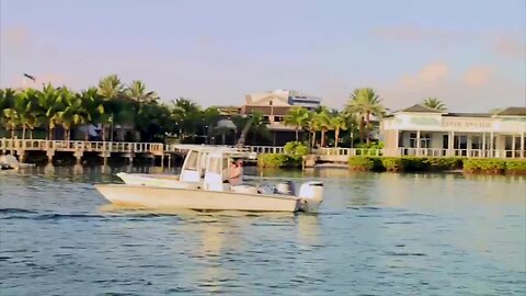 Historical boat tour while you wait for your table in Jupiter