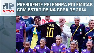 Lula visita treino das jogadoras da seleção brasileira feminina de futebol