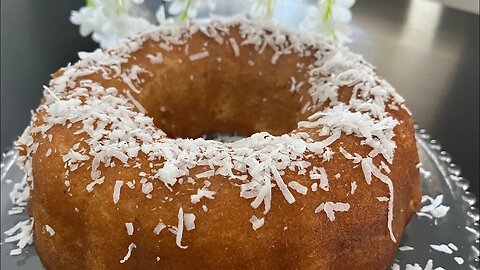 Creamy coconut cake