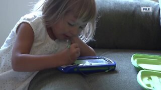 Managing screen time with back to school options include virtual