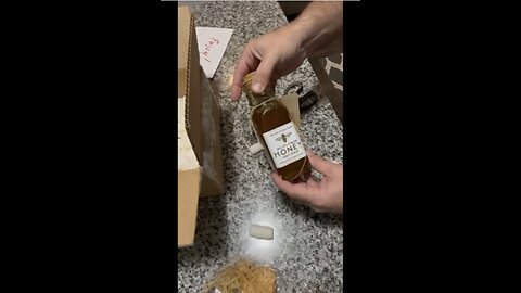 Bastiat's Honey Unpacking Video!! He Approves, haha!! 🇺🇸🇺🇸