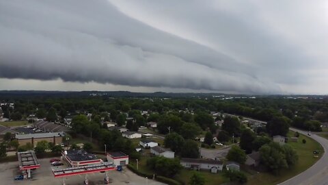 Unbelievable shelf clouds form over Gallatin, Tennessee