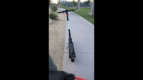 Gotrax & Liqismart scooter's side by side