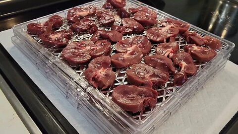 Dehydrating organ meat for treats