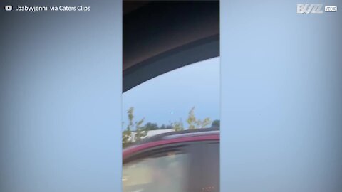 Possible UFO catches the attention of onlookers