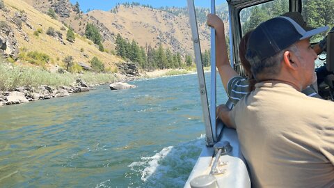 Jet boat ride Salmon River