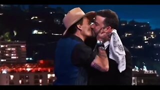 Johnny Depp Loves Kisses