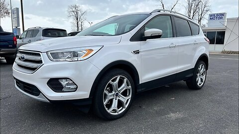 2019 Ford Escape Titanium ￼