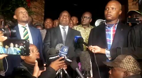 MEDIA: SA President Cyril Ramaphosa outside Winnie Madikizela-Mandela's home in Soweto (4T7)