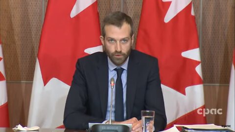 Joël Lightbound, député libéral, contre la vaccination obligatoire!