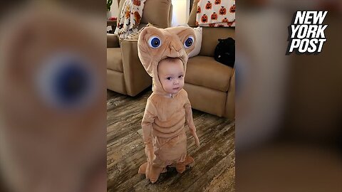 Toddler in E.T. costume sends parents over the moon