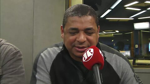 Vampeta ironiza vice do Corinthians no sub-20: "campeonato de menino ganha menino"