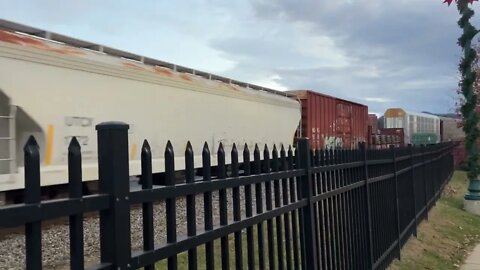 Never had a chance to be this close to a train 🚂 while on foot.