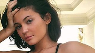 Travis Scott IN LOVE With Kylie Jenner’s SMALL Lips!