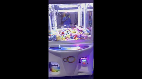 Try my luck on this Claw machine #clawmachine #fyp