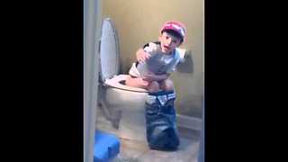 Kid Has Adorable Reaction When Caught Singing Justin Bieber In The Bathroom