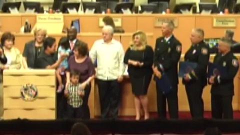 Las Vegas firefighters recognized for rescuing girl