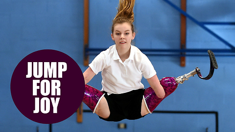 Schoolgirl becomes trampoline champion despite having both arms and legs amputated