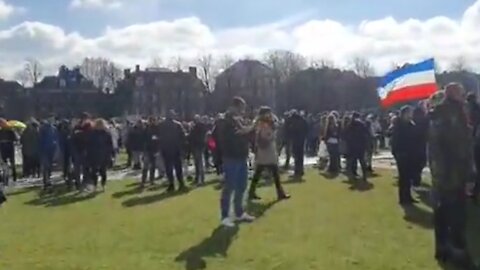 [2021] 30,000+ Attend Anti-Lockdown March In Holland [sd 360p]