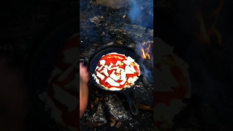 Cooking Chanterelle Pizza with Black Trumpet Mushrooms. Bushcraft campfire cooking.