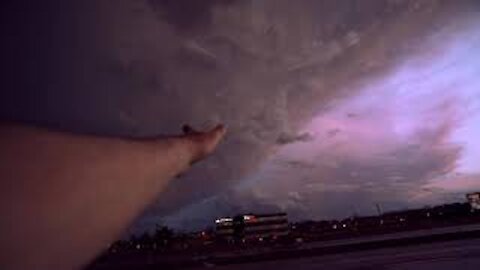 Extreme Storms Chaser | Purple Mammatus