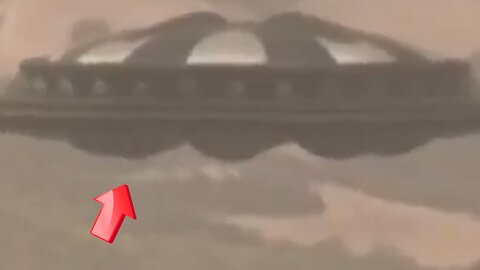 Small UFO landing in a saucer-shaped UFO over a lake on May 20 2018 [Space]