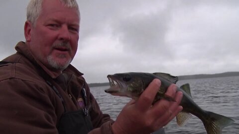 MidWest Outdoors TV Show #1622 - Ontario Walleye Adventure with Thunderhook Fly-ins