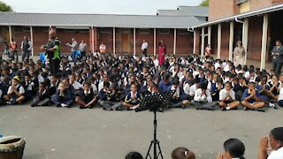 SOUTH AFRICA - Cape Town - Nerina Primary Uniform Handover (Video) (SQy)